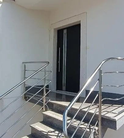 Renata & Maja Διαμέρισμα Τρογκίρ