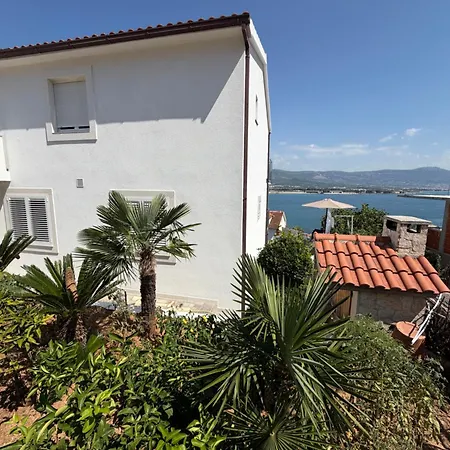 Renata & Maja Apartment Trogir